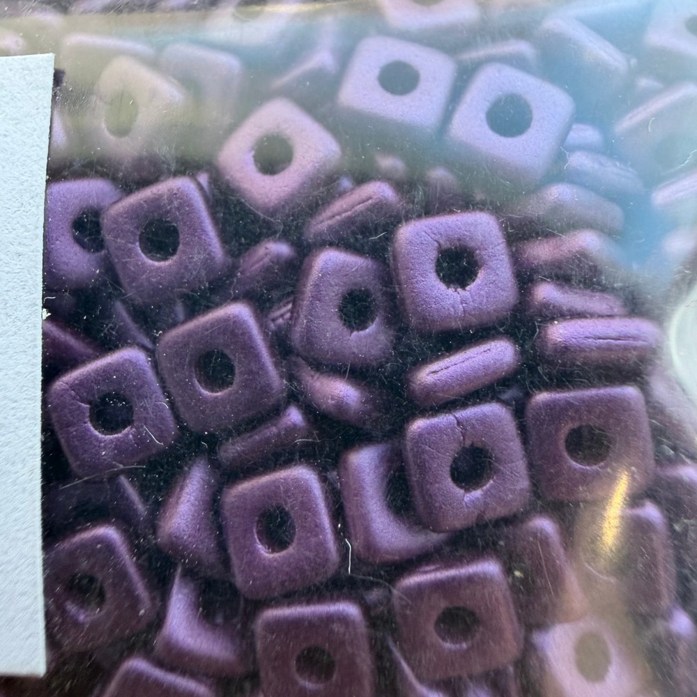 Quad Bead 4mm Pastel Bordeaux Purple Square Glass Beads 50g #25032 Czech
